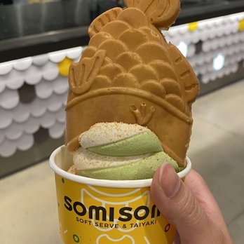Somisomi - milk tea matcha swirl ah-boong - Desserts Near Me - Carrollton, Texas