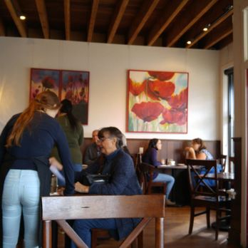 Wild Poppy Market - Cozy place with table service. - Bakeries Near Me - Ladysmith, British Columbia