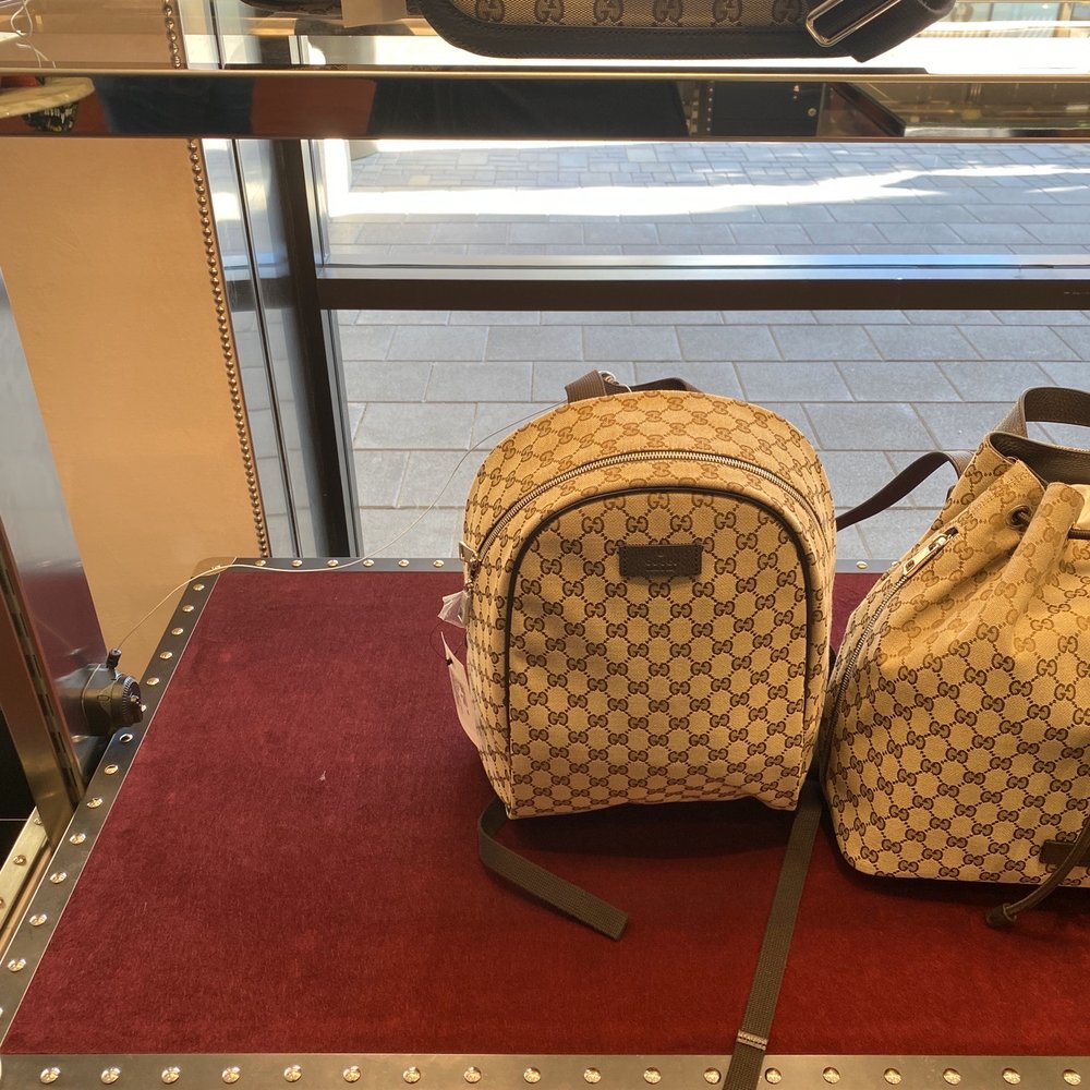 Gucci Outlet - Men's Clothing Near Me - Cabazon, California