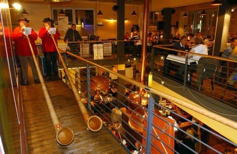 Hallesche Spezialitätenbrauerei Kühler Brunnen GmbH & Co. KG by null