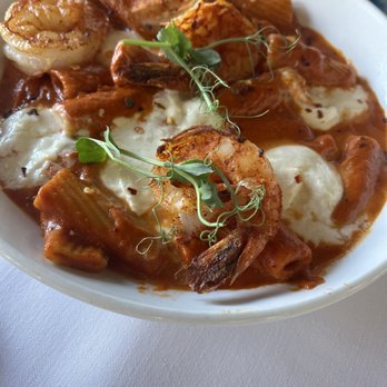 Chef Adrianne's Vineyard Restaurant and Bar - Spicy Rigatoni with shrimp! - Steakhouses Near Me - Miami, Florida