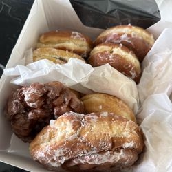 Frank's Donuts - Donuts!