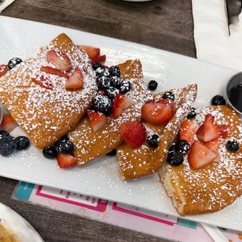 AmeriBrunch Cafe - Fried Dough - Breakfast & Brunch Near Me - Las Vegas, Nevada
