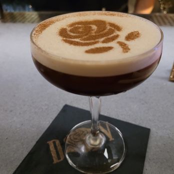 Dolly's - Dizzy With a Dame - Cocktail Bars Near Me - New York, New York