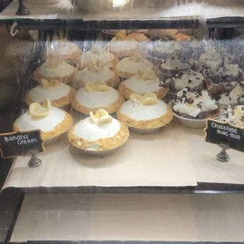 Leoda's Kitchen and Pie Shop - Breakfast & Brunch Near Me - Lahaina, Hawaii Leoda's Kitchen and Pie Shop - Breakfast & Brunch Near Me - Lahaina, Hawaii