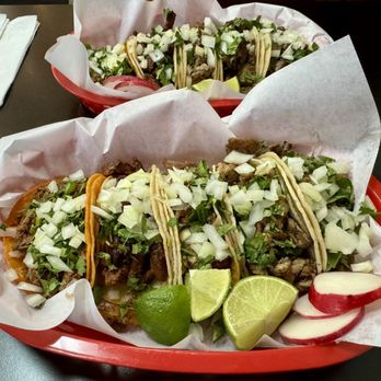 El zalsoso - Carne asada steak, al pastor pork, carnitas pork, birria beef and pollo asado chicken street tacos with onions and cilantros - yumminess! - Tacos Near Me - Clackamas, Oregon El zalsoso - Carne asada steak, al pastor pork, carnitas pork, birria beef and pollo asado chicken street tacos with onions and cilantros - yumminess! - Tacos Near Me - Clackamas, Oregon