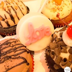 Showboy BakeShop - Share all your secrets and favorites with LOVE!