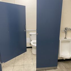 Arby's - Men's Bathroom