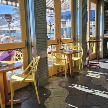 Schooners Monterey - Indoor/Outdoor seating. - Seafood Near Me - Monterey, California Schooners Monterey - Indoor/Outdoor seating. - Seafood Near Me - Monterey, California