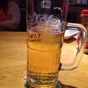 Twin Peaks - GREAT BEER! Ice cold beer good burgers! - Sports Bars Near Me - Centennial, Colorado Twin Peaks - GREAT BEER! Ice cold beer good burgers! - Sports Bars Near Me - Centennial, Colorado