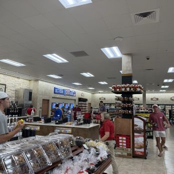 Buc-ee’s - Gas Stations Near Me - Springfield, Missouri