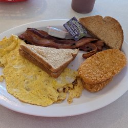 Alex's Coffee Shop - Scrambled eggs, bacon, hashbrowns and toast