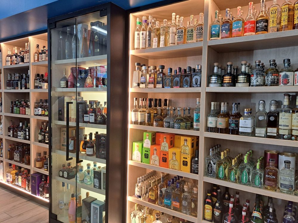 SYCUAN MARKET Updated October 2024 68 Photos & 28 Reviews 4915 Dehesa Rd, El Cajon