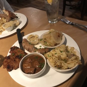 Das Schnitzel Haus - Deutsche Plate - German Near Me - Parma, Ohio