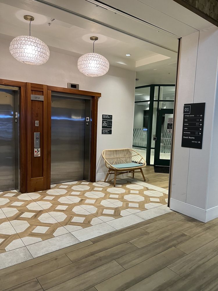 Holiday Inn - wedding in Virginia Beach, VA