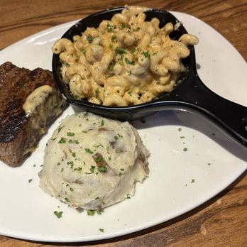 Outback Steakhouse - Steakhouse Mac & Cheese, Homestyle Mashed Potatoes, Center-Cut Sirloin* (6 oz) - Steakhouses Near Me - Warner Robins, Georgia