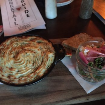 Fado Irish Pub - Irish Near Me - Chicago, Illinois