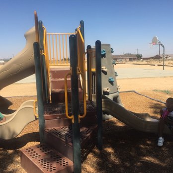 Balsitis Park - Small play area for kids to play. - Parks Near Me - California City, California Balsitis Park - Small play area for kids to play. - Parks Near Me - California City, California