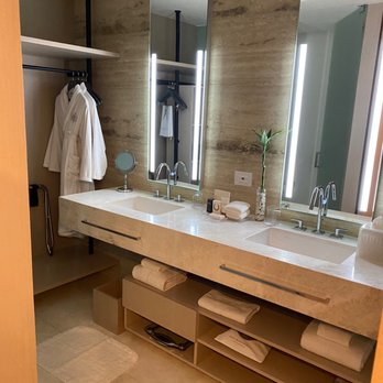 SLS Cancún - Real Estate Agents Near Me - Cancún, ROO