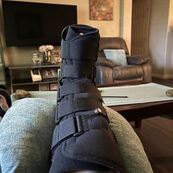 Hanger Prosthetics & Orthotics - Boot