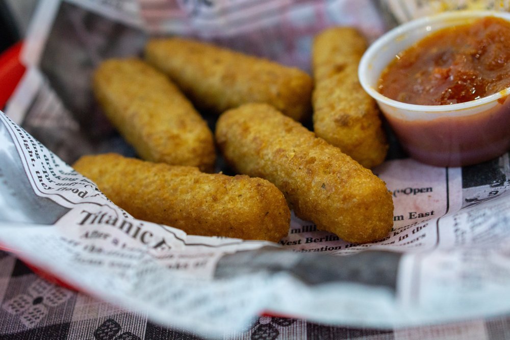 Wiseguys A Chicago Eatery - Round Rock