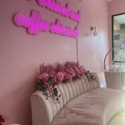 Roseglamm Boutique - Photo Ops!
