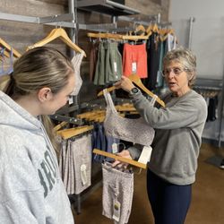 Fleet Feet Springfield - Apparel fitting