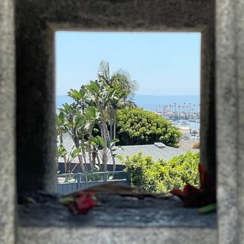 Irvine Terrace Park - View of CdM through the Japanese lantern - Parks Near Me - Newport Beach, California Irvine Terrace Park - View of CdM through the Japanese lantern - Parks Near Me - Newport Beach, California