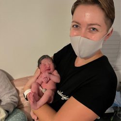 Bay Midwives - Charlee & baby honor just mins after birth