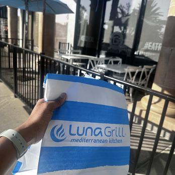 Luna Grill Eastvale - Outdoor seating - Mediterranean Near Me - Eastvale, California