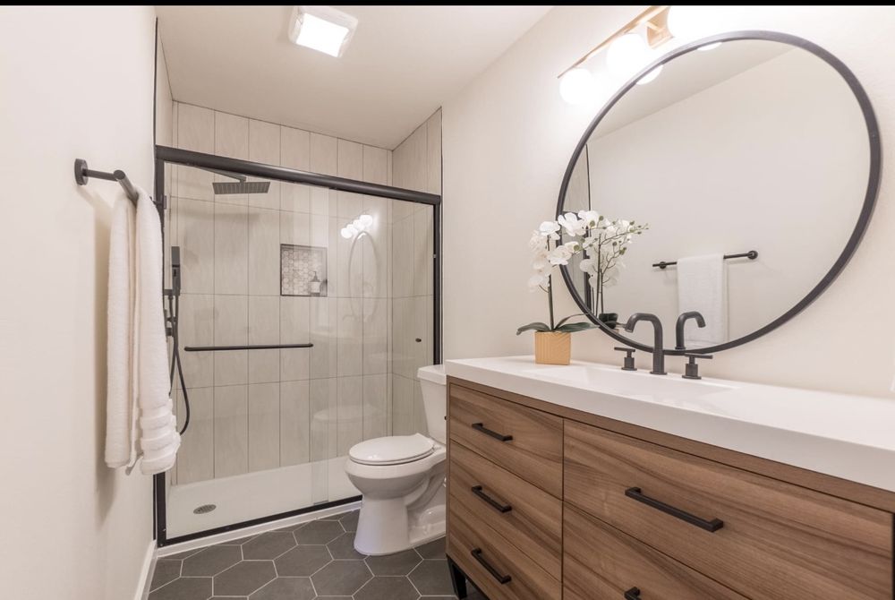 Slide of Forward Design & Build