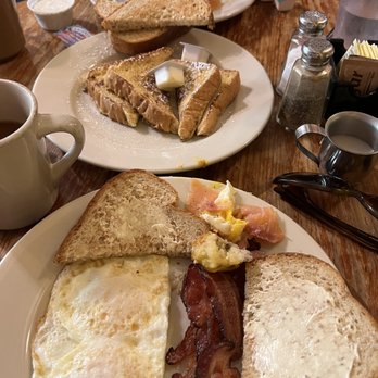 Runcible Spoon Cafe & Restaurant - Coffee & Tea Near Me - Bloomington, Indiana Runcible Spoon Cafe & Restaurant - Coffee & Tea Near Me - Bloomington, Indiana