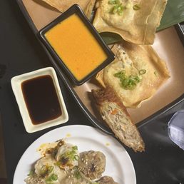 Blue Crab Rangoon