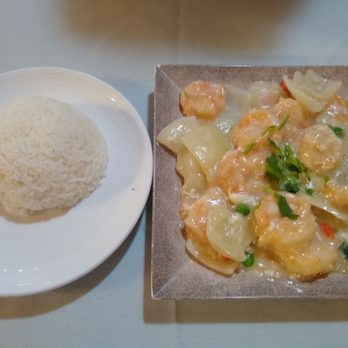 SF Kitchen - Shrimp with lobster sauce and rice - Vietnamese Near Me - Reno, Nevada SF Kitchen - Shrimp with lobster sauce and rice - Vietnamese Near Me - Reno, Nevada
