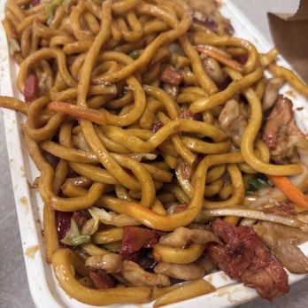 Cheng's Garden Chinese Restaurant - 39. House Special Lo Mein - Chinese Near Me - Minneapolis, Minnesota Cheng's Garden Chinese Restaurant - 39. House Special Lo Mein - Chinese Near Me - Minneapolis, Minnesota