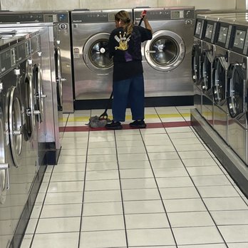 Super Wash N Dry - Laundromat Near Me - Downey, California Super Wash N Dry - Laundromat Near Me - Downey, California