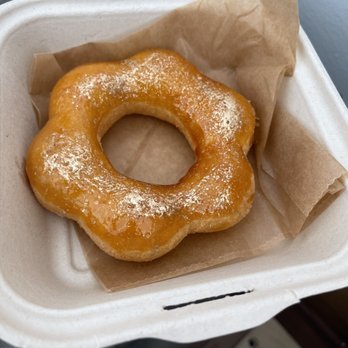 AlimamaTea - Brulee Mochi Donut - Desserts Near Me - New York, New York