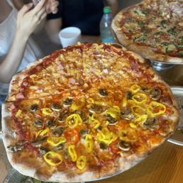 Half 4 veggie topping & Hawaiian Half 4 veggie topping & Hawaiian