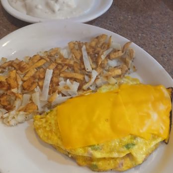 Baseline Burgers - Denver Omelet with cheese on top, hashbrowns and of course biscuits and gravy! - Burgers Near Me - San Bernardino, California