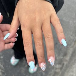 La Nails & Spa