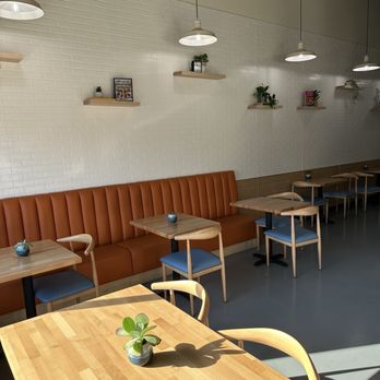LJ's Lil' Cafe - Inside - Breakfast & Brunch Near Me - Orange, California