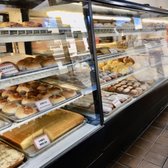 Photo of Kamehameha Bakery - Honolulu, HI, United States. So May Choices