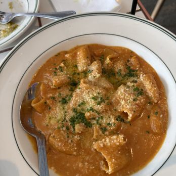 Pijja Palace - Malai rigatoni - Sports Bars Near Me - Los Angeles, California Pijja Palace - Malai rigatoni - Sports Bars Near Me - Los Angeles, California