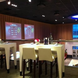 Showcase Cinema de Lux Patriot Place - Lounge area