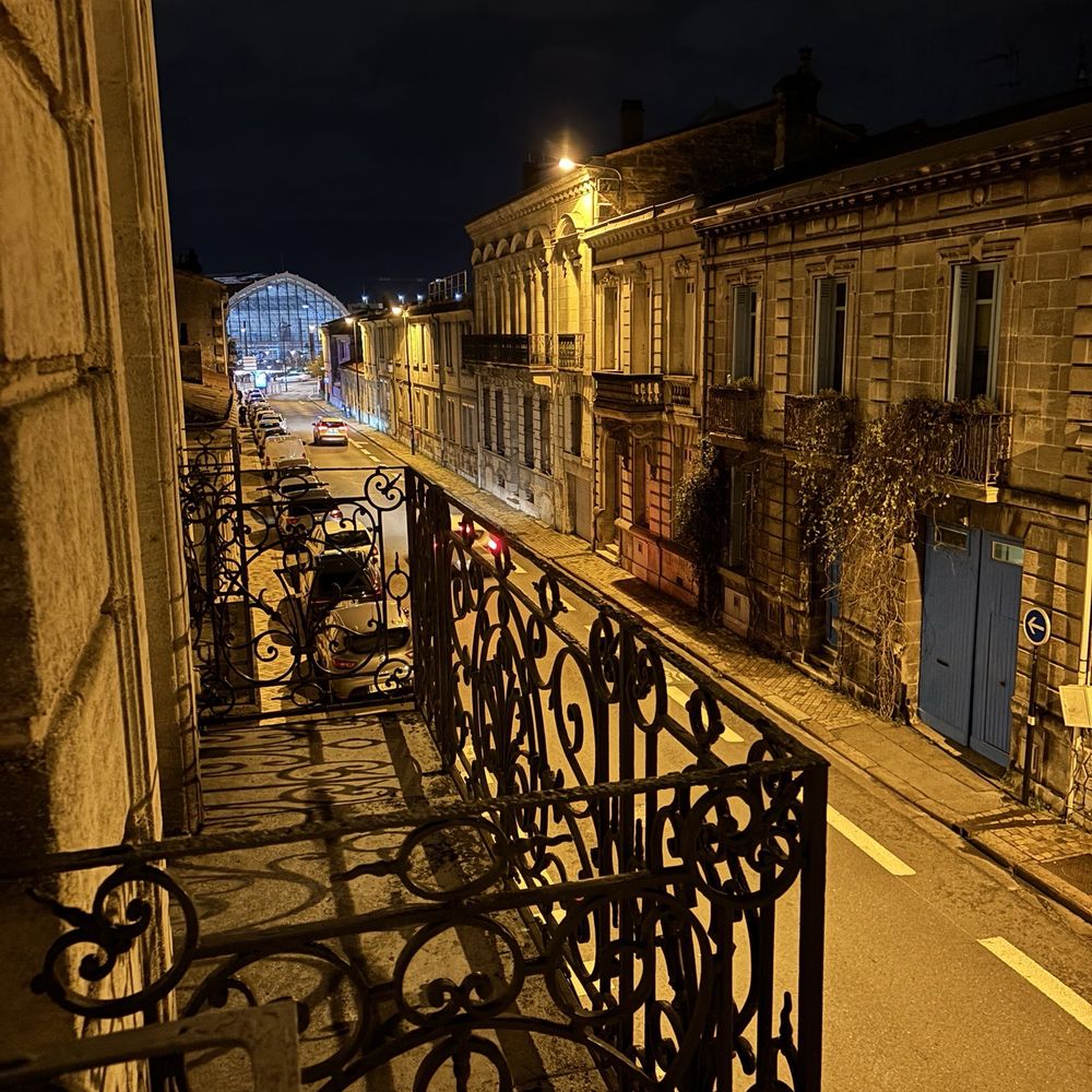 La Halte Montaigne - Balcony - Bed & Breakfast Near Me - Bordeaux, 33