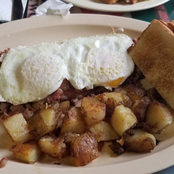 Owl Diner - Hash brown,  over easy eggs, and white toast - Diners Near Me - Lowell, Massachusetts