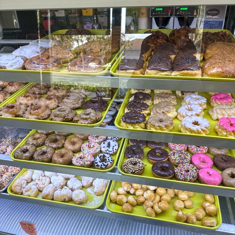 Star Donuts - Raised, old fashioned & cake donuts - Donuts Near Me - Newbury Park, California Star Donuts - Raised, old fashioned & cake donuts - Donuts Near Me - Newbury Park, California