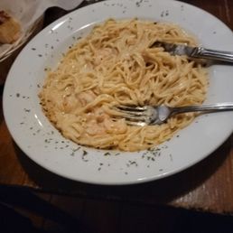 Scampi linguine with a cream style garlic sauce delicious