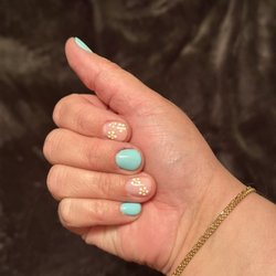 Bella Nails - Gel manicure