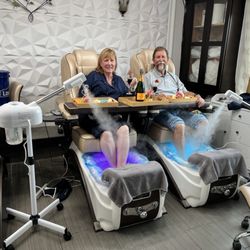 Tips & Toes Salon - Luxury candle message oil pedicures